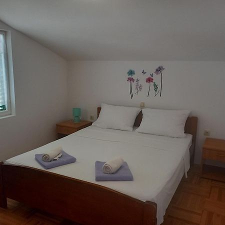 Apartments Mira Lopar Εξωτερικό φωτογραφία