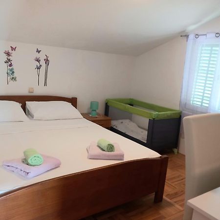 Apartments Mira Lopar Εξωτερικό φωτογραφία