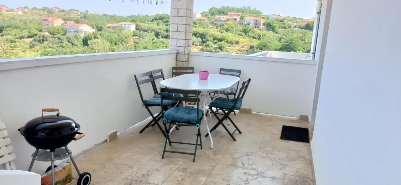 Apartments Mira Lopar Εξωτερικό φωτογραφία