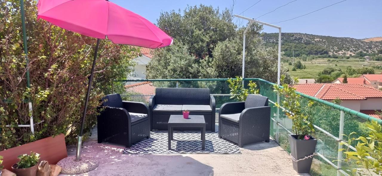 Apartments Mira Lopar Εξωτερικό φωτογραφία