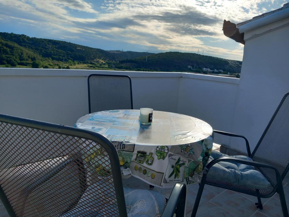 Apartments Mira Lopar Εξωτερικό φωτογραφία